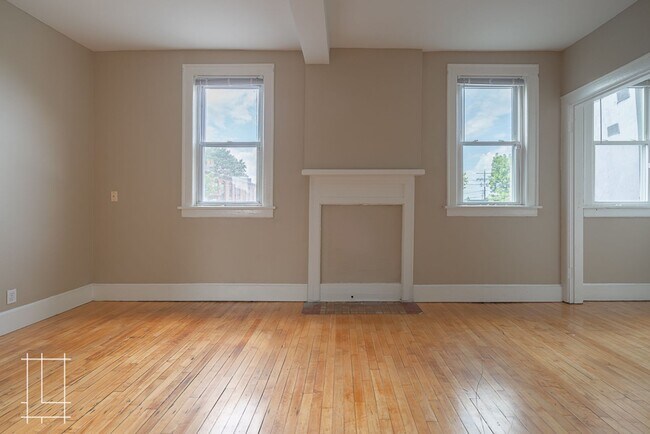 Foto del edificio - 2487-2491 Summit St.