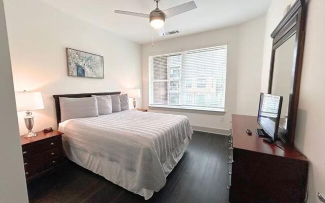 Foto del edificio - 679 Edgewood Ave NE