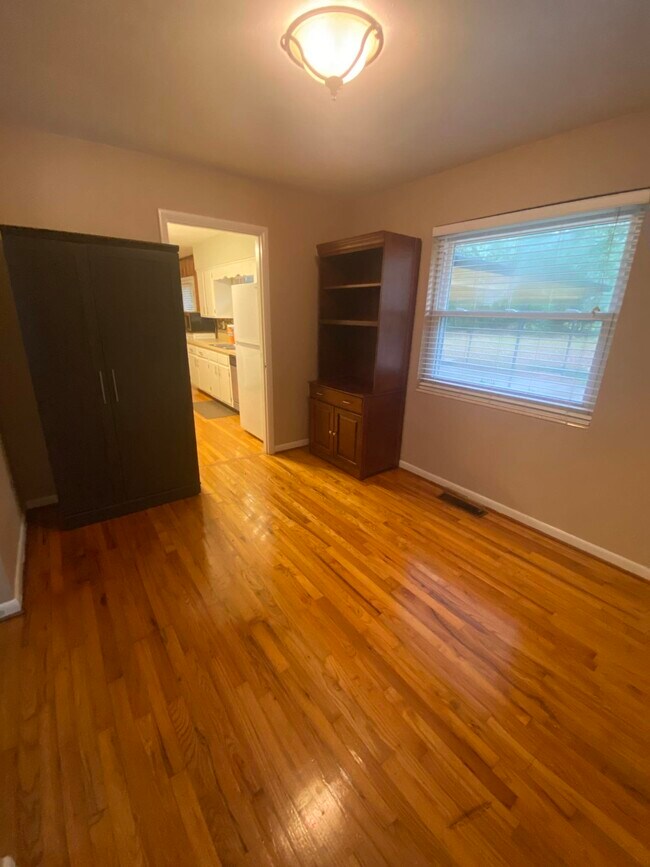 Foto del edificio - 1504 Sunset Ln