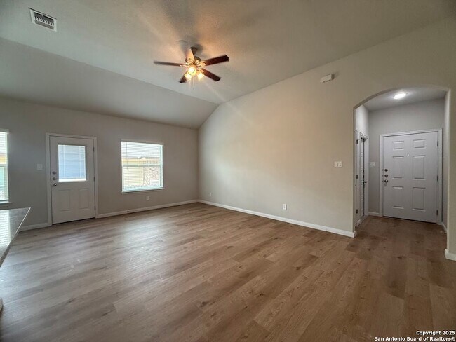 Building Photo - 448 Emma Dr