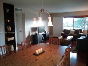 Building Photo - 401 Golden Isles Dr