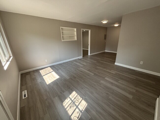 Foto del edificio - Newly Renovated House in Gary!