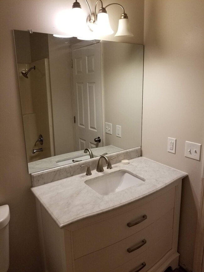 Foto del edificio - 111 Cash Ln