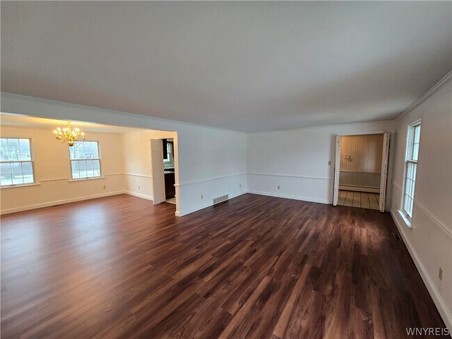 Foto del edificio - 2287 Long Rd