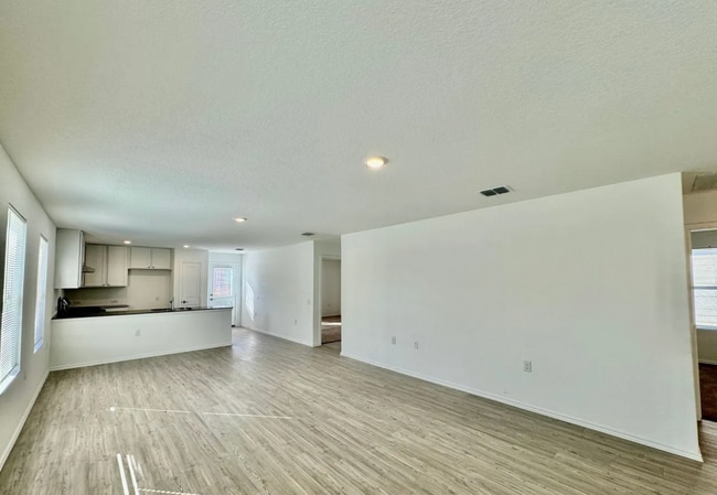 Building Photo - 10119 Asta Trl