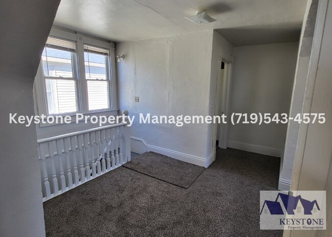 Foto del edificio - $400 Off Move In Special! Centrally Located, 2nd Floor Apartment with 1 Bedroom/1 Bathroom  - $80...