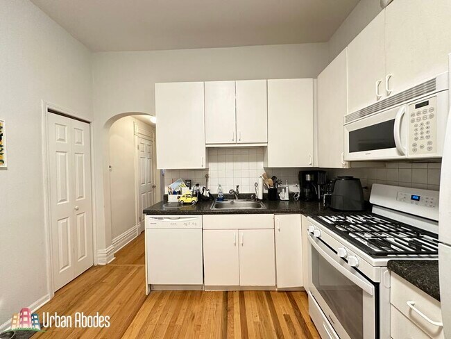 Foto del edificio - 1129 N Winchester Ave