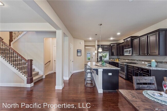 Foto del edificio - 4 br, 3.5 bath House - 20021 94th AVE NE