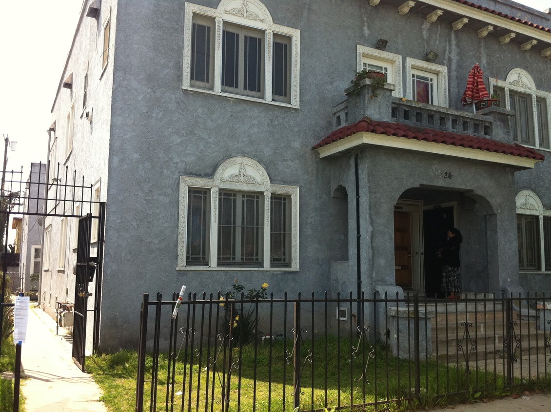 Primary Photo - 1824 W 24th St