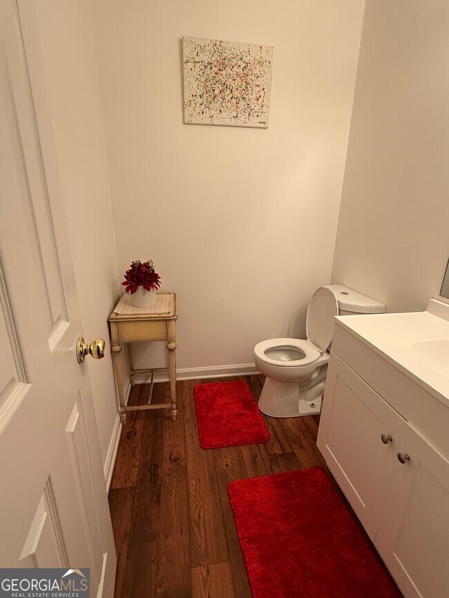 Foto del edificio - 661 Longbow Ct