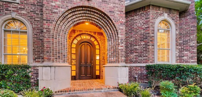 Foto del edificio - 4656 Driftwood Dr