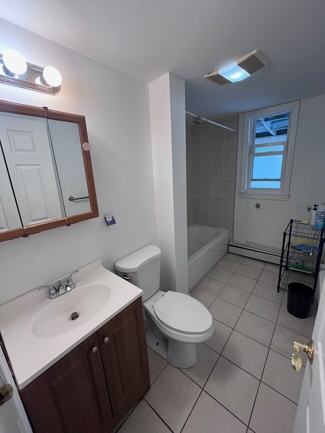 Bath 1 - 249 Boston Ave (Medford, MA) Apartments
