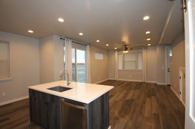 Foto del edificio - 817 Trailview Way