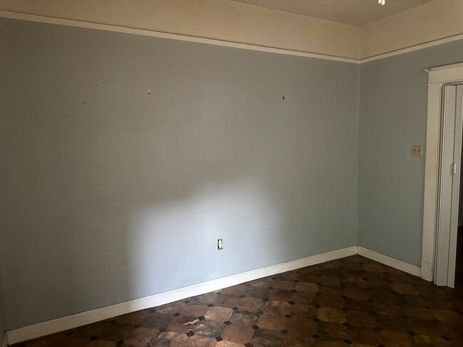 Building Photo - 2216 S Salcedo St