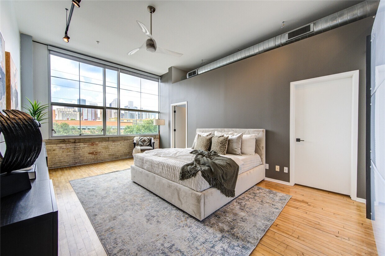 Foto principal - 1312 Live Oak St