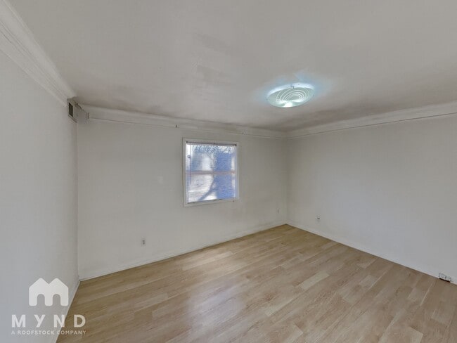 Foto del edificio - 7992 Shady Oak Trail