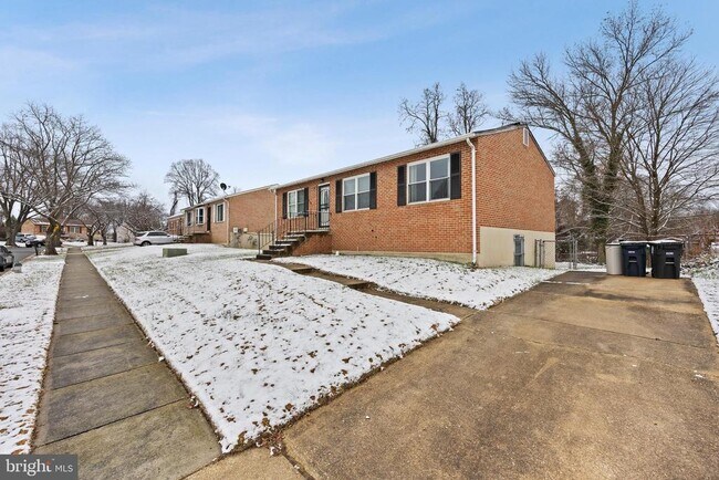 Building Photo - 3216 Ladova Way