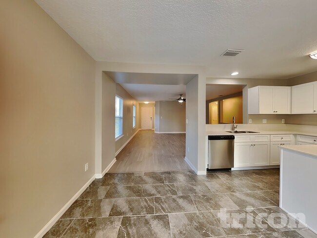 Foto del edificio - 127 Straw Pond Way