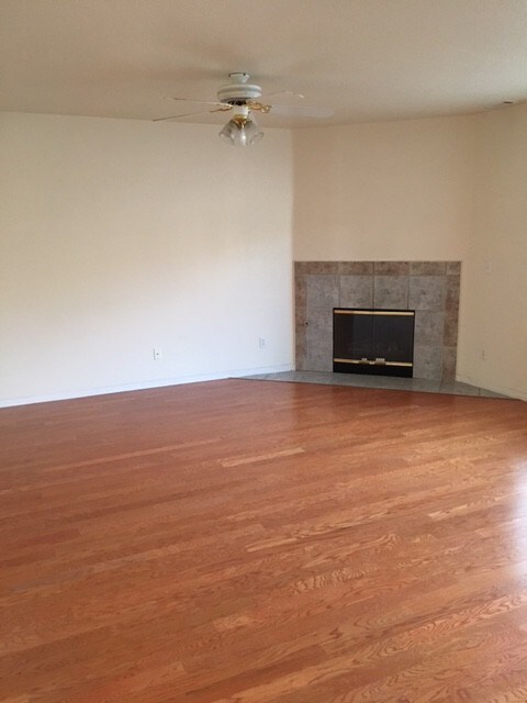 Building Photo - 334 S 400 E