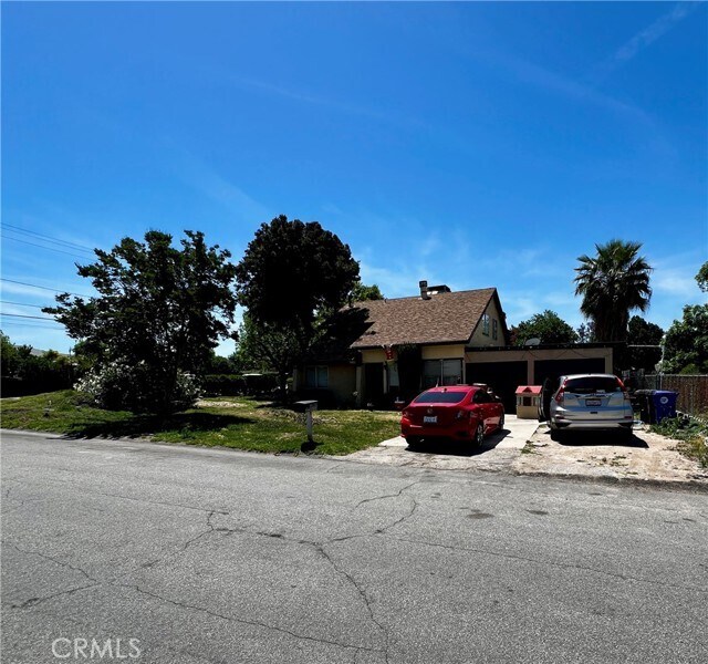 Primary Photo - 1744 Capri Ave