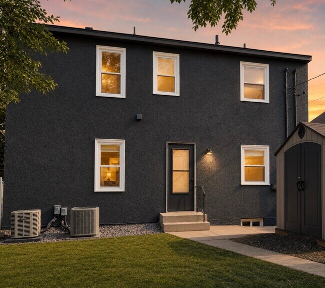 Foto del edificio - 921 Oliver Ave N