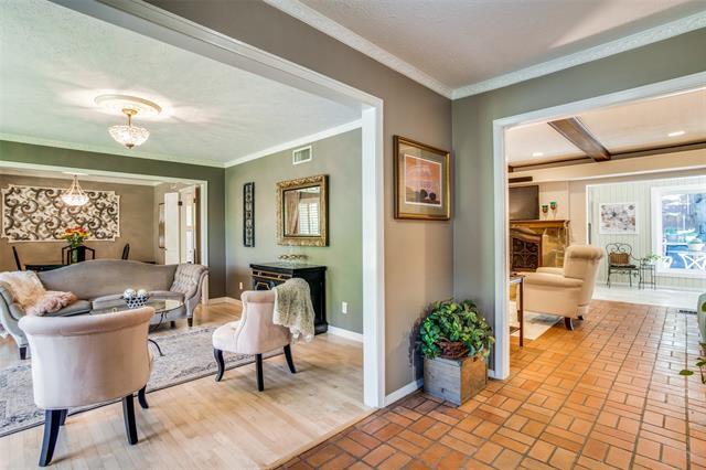 Foto del edificio - 2023 Timbergrove Cir