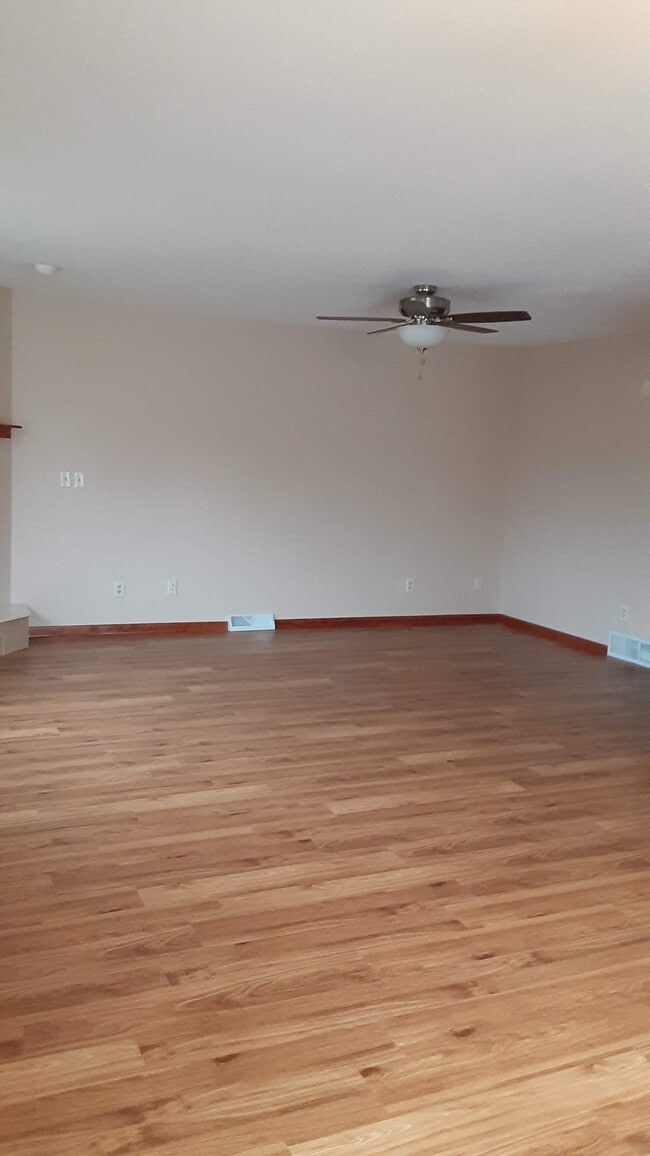 Living Room - 800 Windhill St.