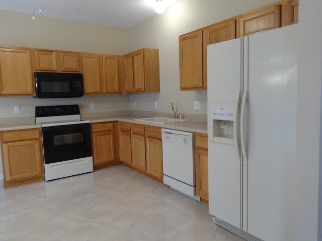 Foto del edificio - 5003 Peach Orchard Dr