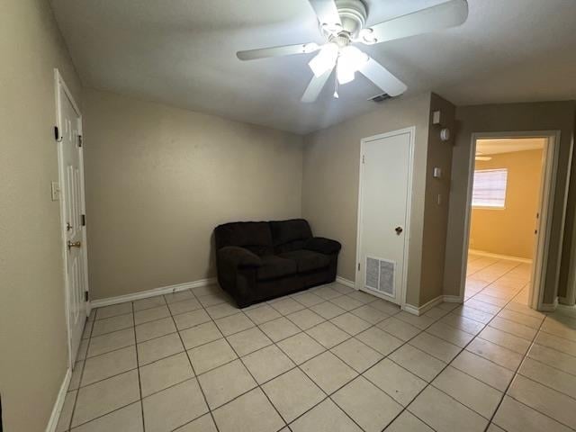 Foto del edificio - 1305 Tilden Ave