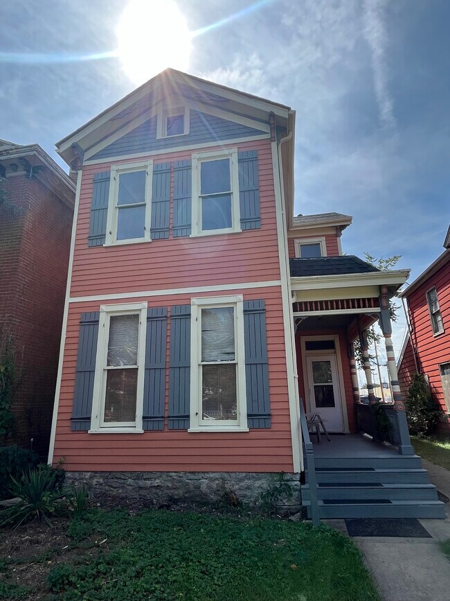 Foto del edificio - 815 Campbell Ave