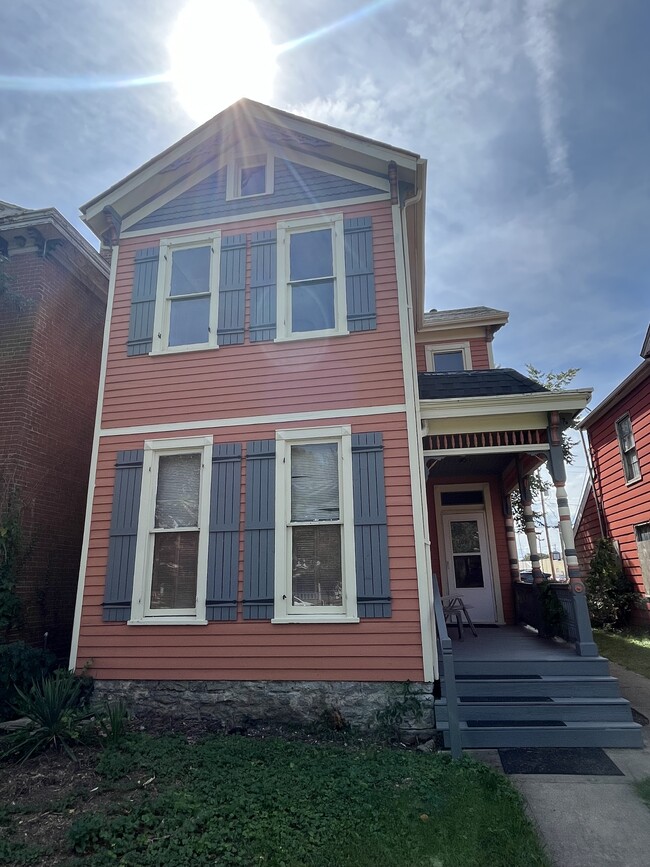Building Photo - 815 Campbell Ave
