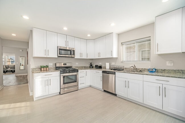 Foto del edificio - 5539-47 W Archer Ave