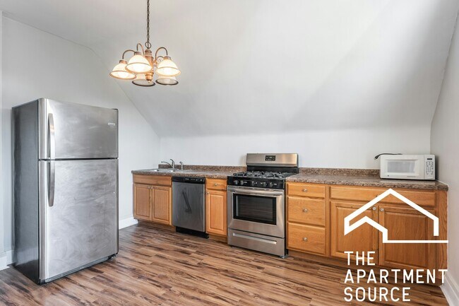 Foto del edificio - 2834 W Dickens Ave