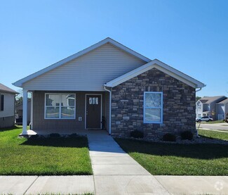 Building Photo - 465 Wellington Way