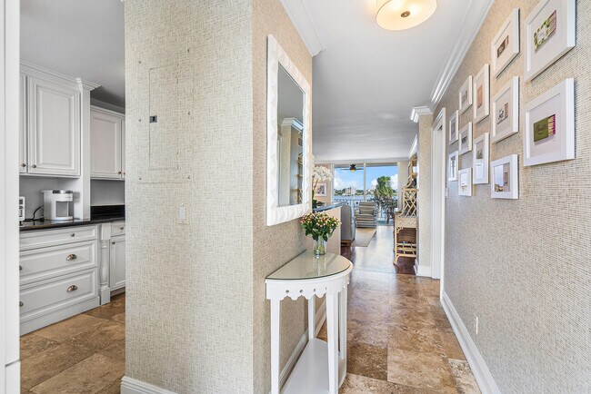 Foto del edificio - 917 N Flagler Dr