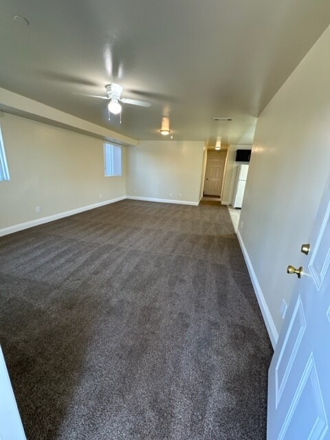 Foto del edificio - 638-640 W Colden Avenue