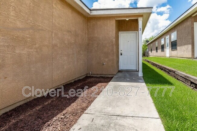 Foto del edificio - 5718 Golf Heights