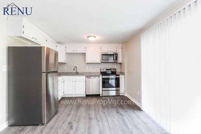 Building Photo - Fall Special: 1/2 off your first month! Av...
