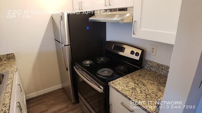 Foto del edificio - 220 N Bayshore Blvd