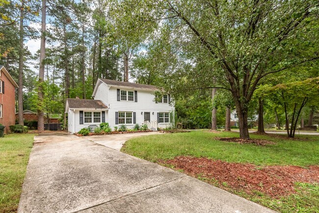 Building Photo - 3 BR Home near Hope Valley! Available earl...