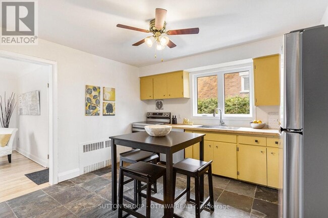 Building Photo - 143 Granville St