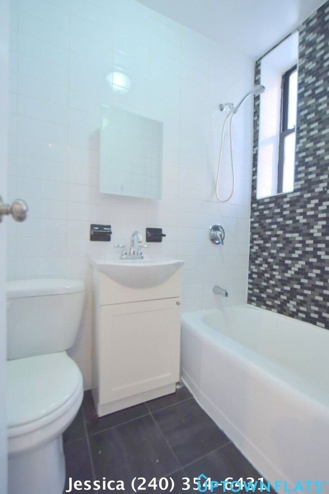 Building Photo - 166 W 129th St