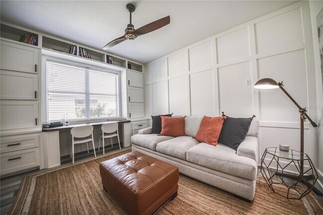 Foto del edificio - 5546 Whitehead St