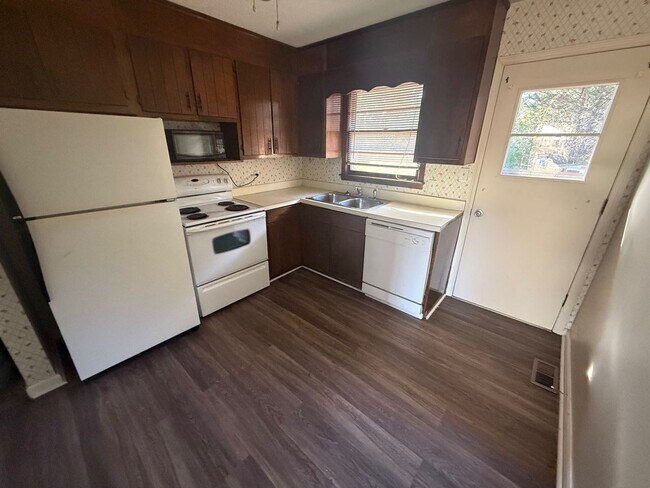 Foto del edificio - 607 Smith Ave