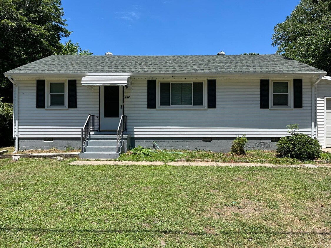 Primary Photo - 102 Armstrong Dr