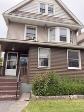 Building Photo - 3802 Poe Ave