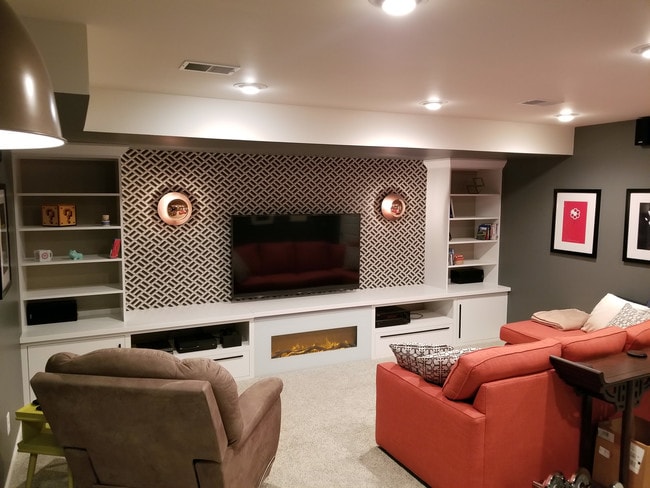 Finished basement - 923 Blodgett St SE