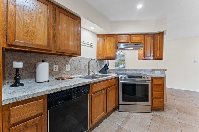 Foto del edificio - 12755 Mill Ridge Dr