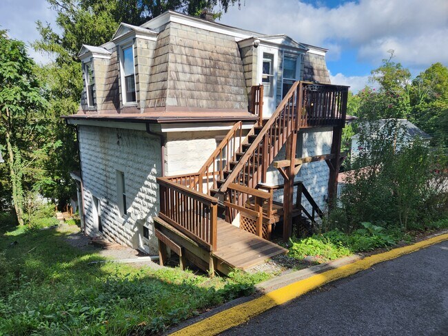 Foto del edificio - 528 Pearl Ave