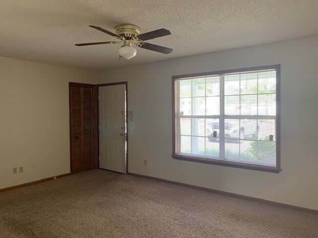 Building Photo - 2306 Pineview Drive*